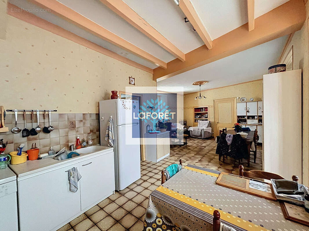 Appartement à BAIGNES-SAINTE-RADEGONDE