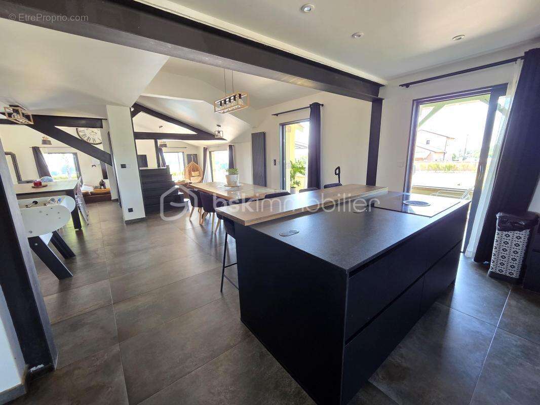 Magnifique Villa de prestige de 267m² à LA SALLE - photo 2