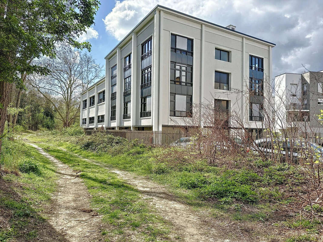 Appartement à STAINS