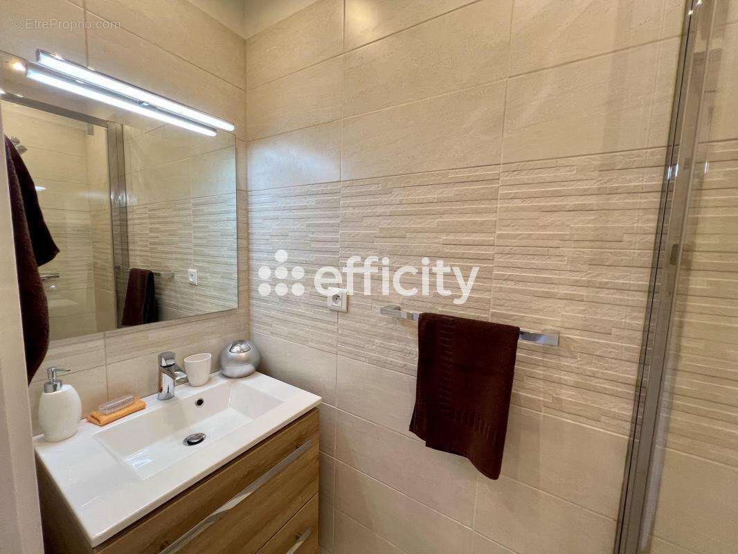 Appartement à MARSEILLE-9E