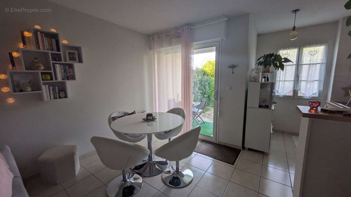 Appartement à ECHILLAIS