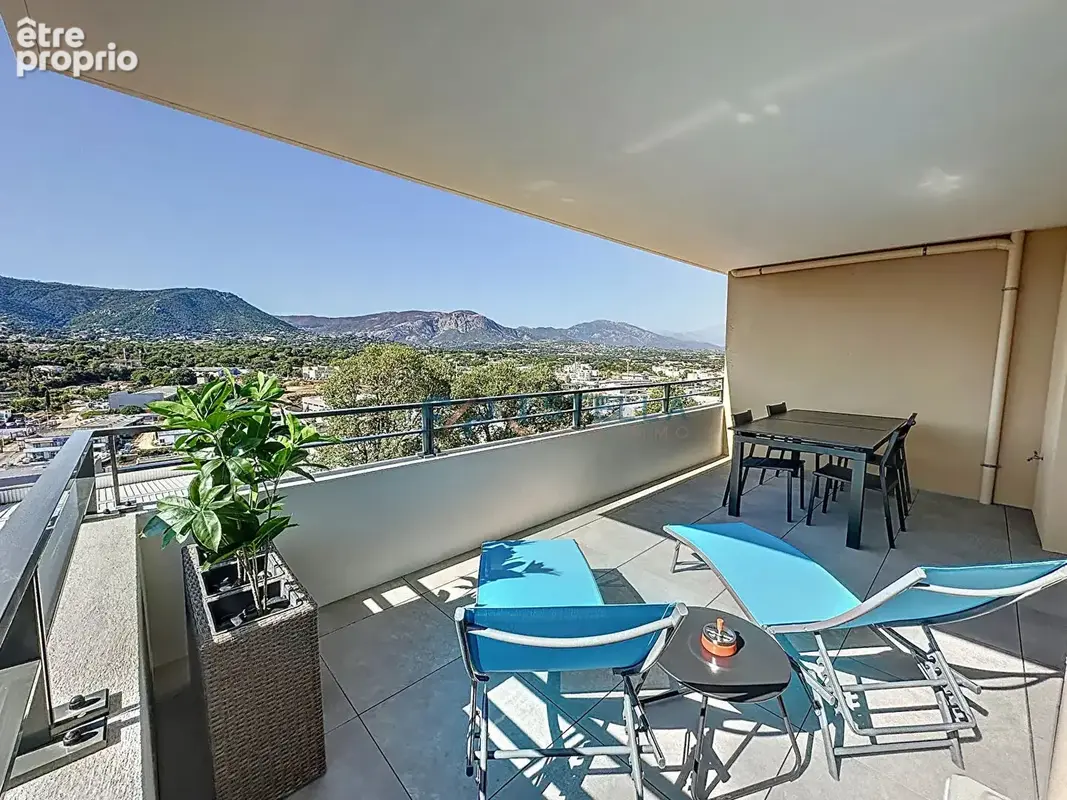 Grand T2 ultra récent avec garage et vue dégagée ! - photo 14