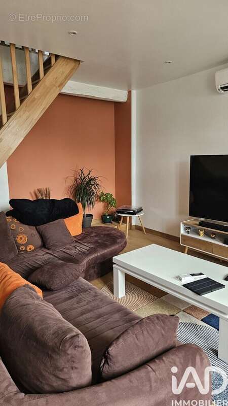 Maison 98 m² à Genouille  - photo 7