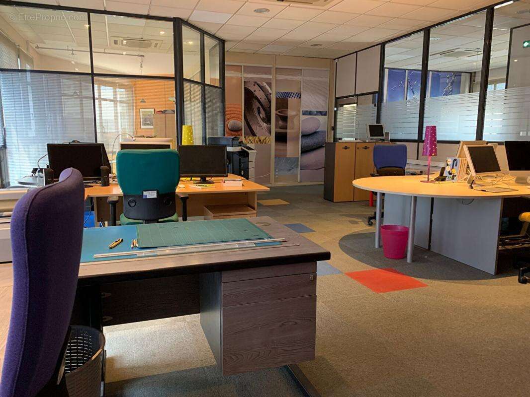 Commerce 208 m² à Limoges  - photo 4
