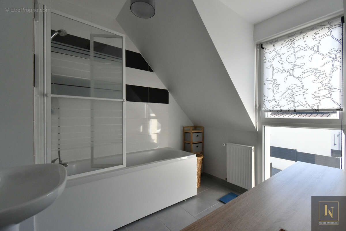 Maison 2016 - 91 m2 - Parcelle 323 m2- Theix/Noyalo - Au calme - photo 7