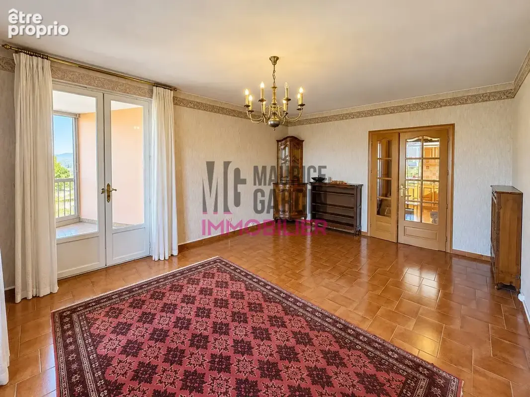 Appartement 3 pièces 82 m² à vendre à Carpentras (84200) - photo 2