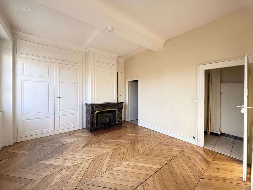 Appartement à LYON-6E