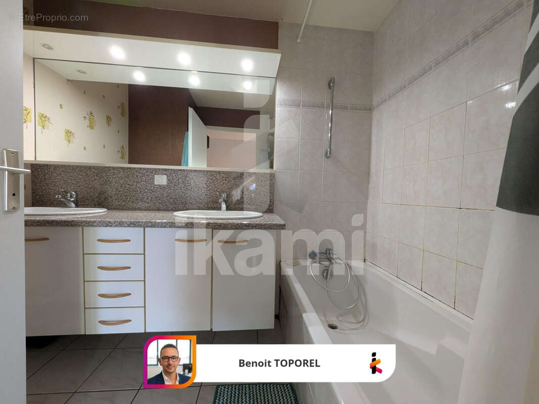 Appartement à POISY
