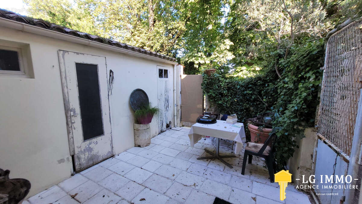 Maison à MORTAGNE-SUR-GIRONDE