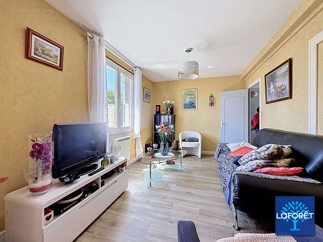 Maison à SAINT-GERVAIS-LA-FORET