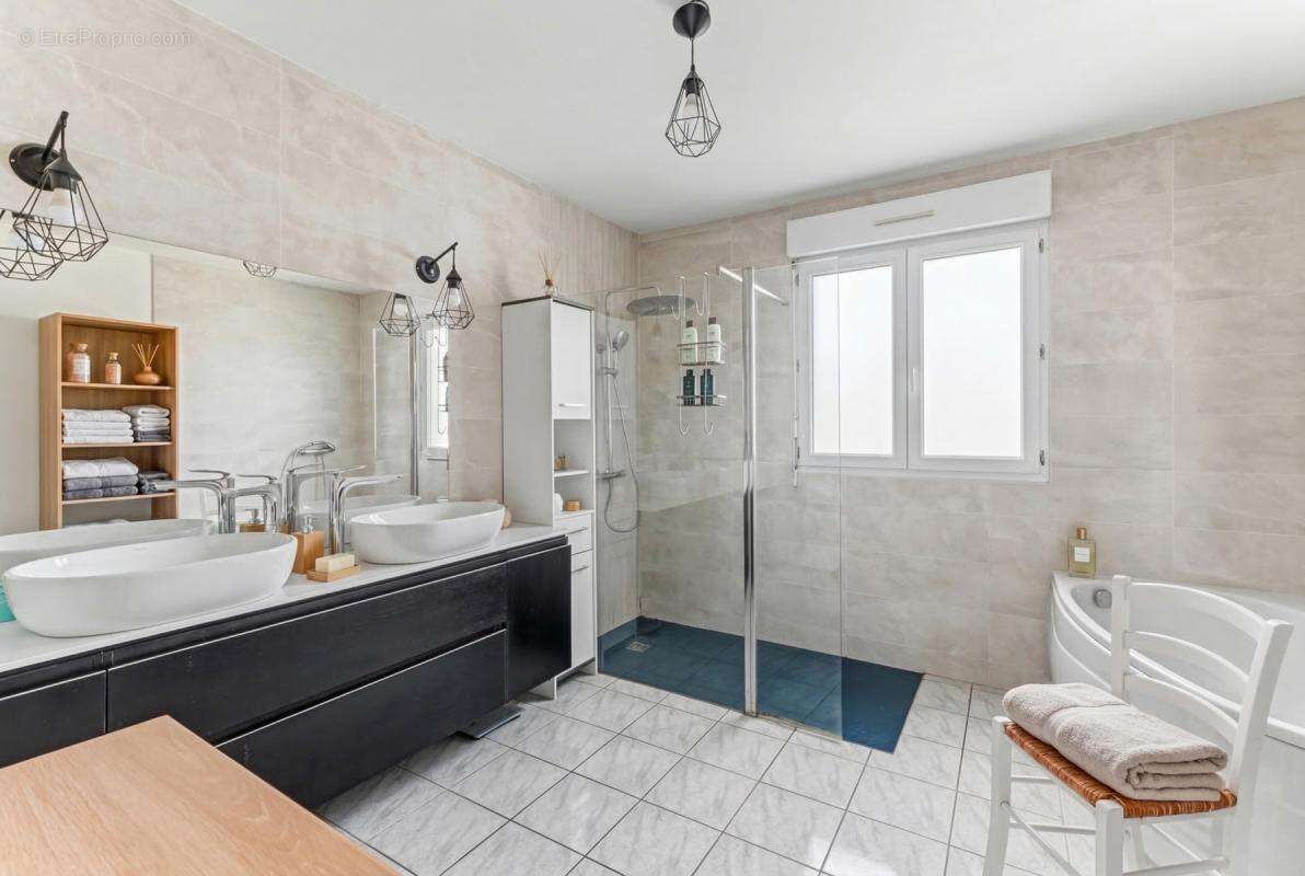 Maison à DREMIL-LAFAGE