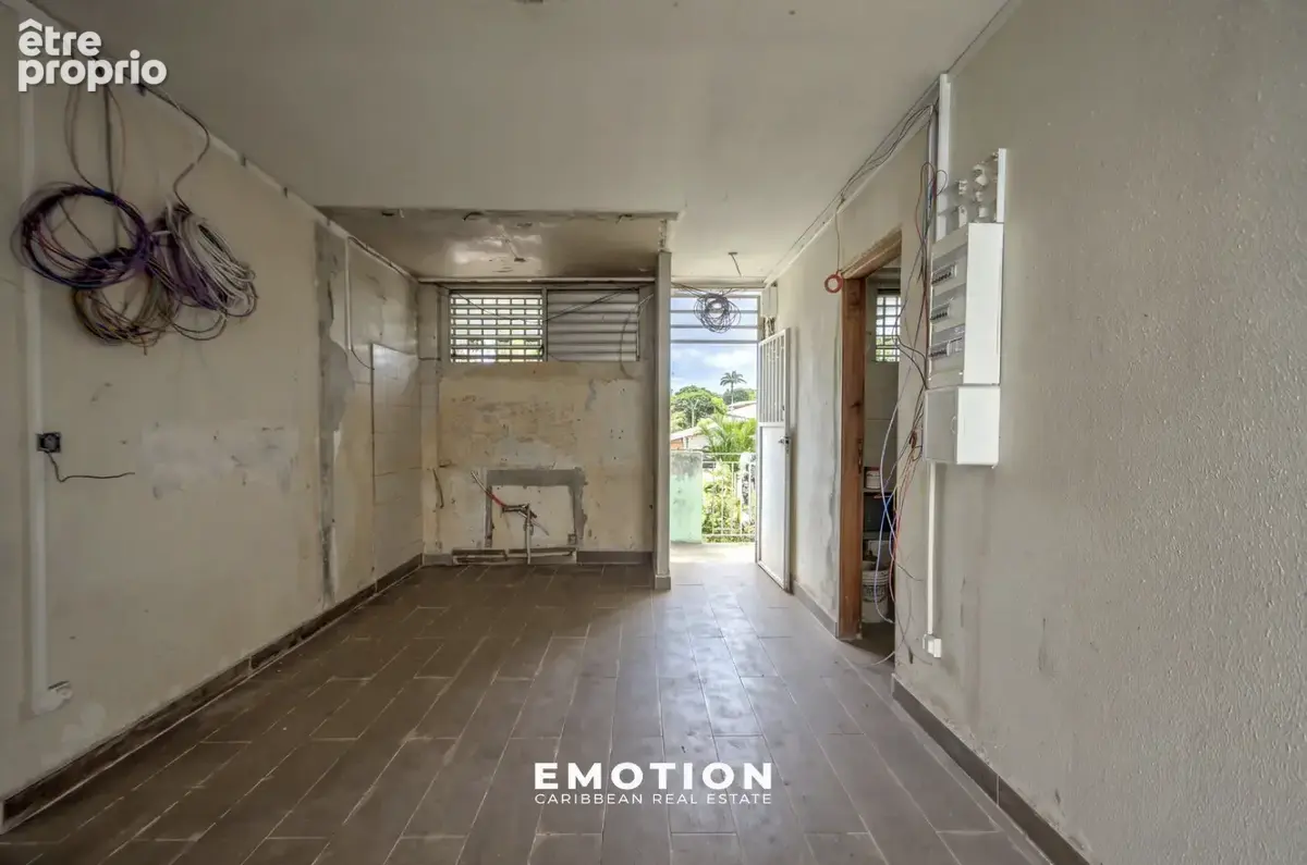 Appartement T3 à rénover - 45 m2  Pointe-à-Pitre, Guadeloupe - photo 4