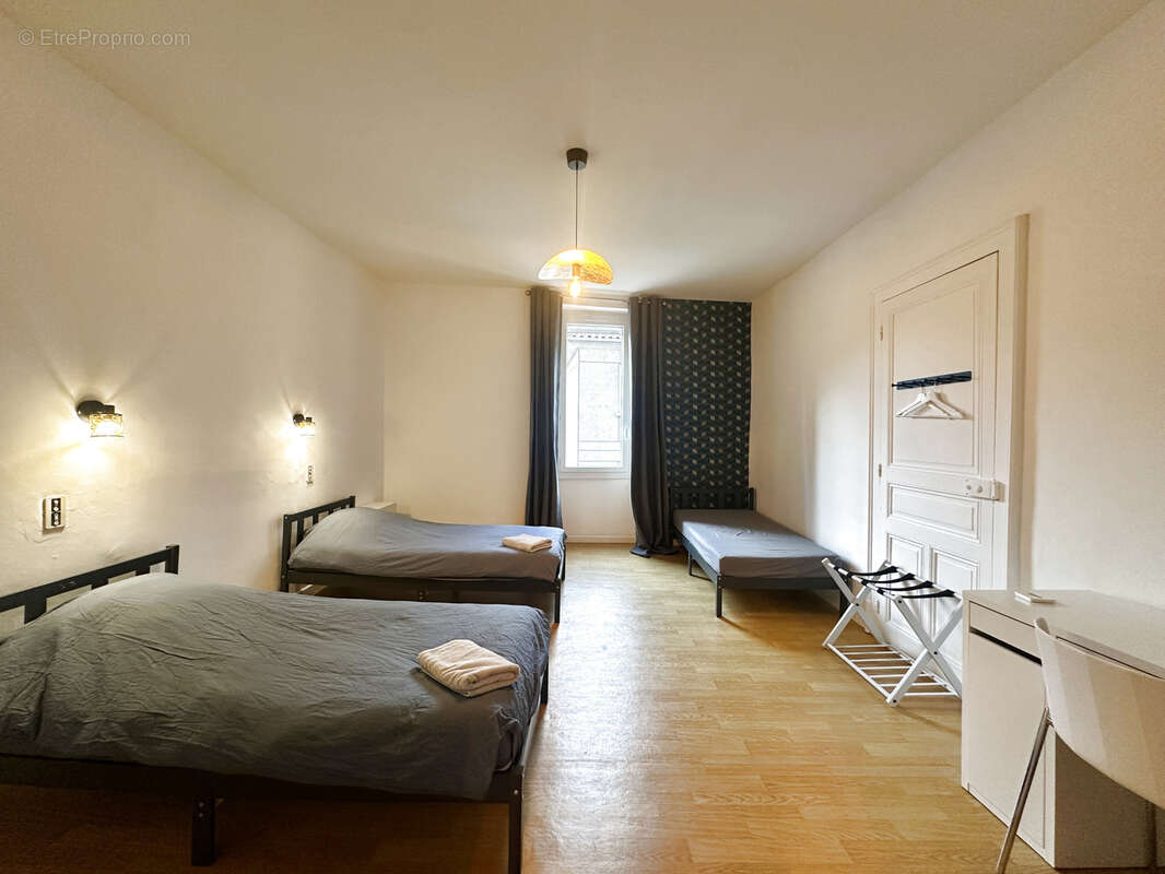 Maison à DECAZEVILLE