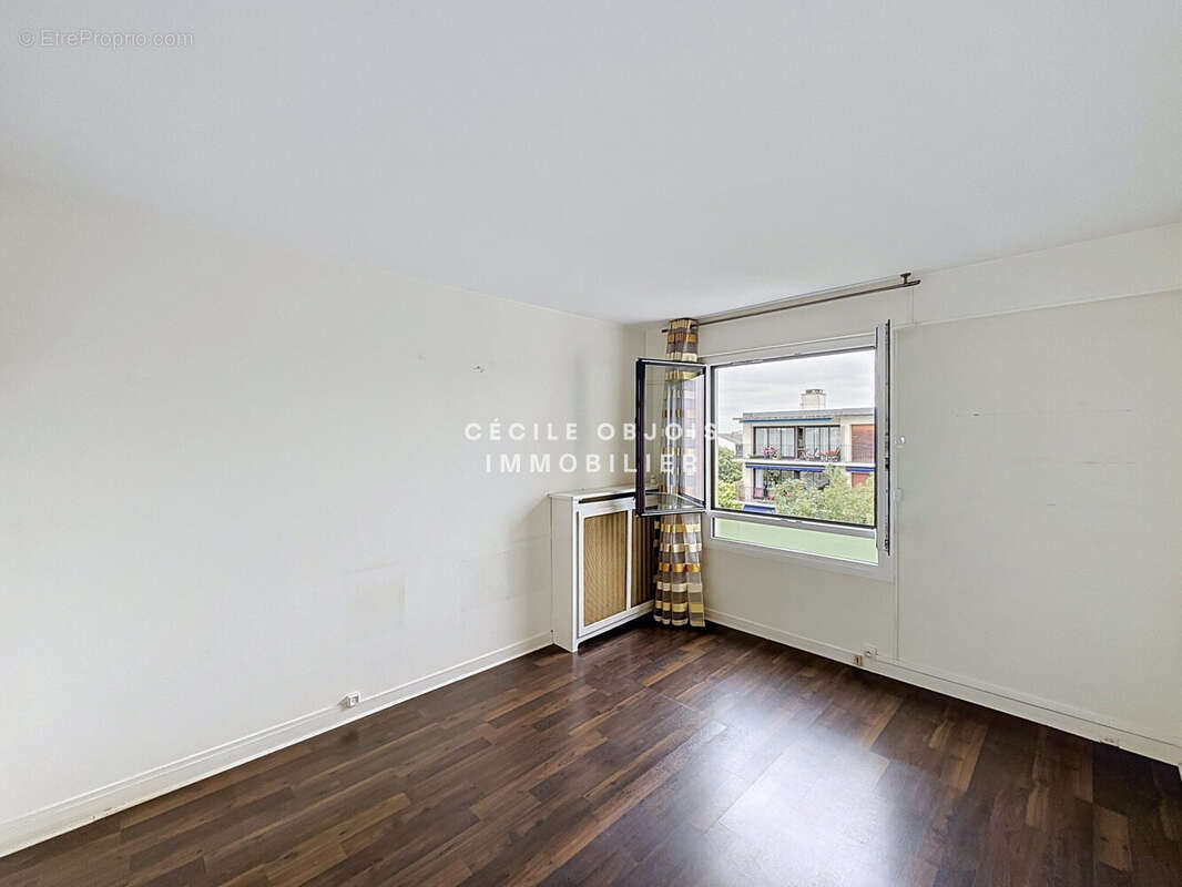 Appartement 109 m² à Saint-Maur-Des-Fosses  - photo 9