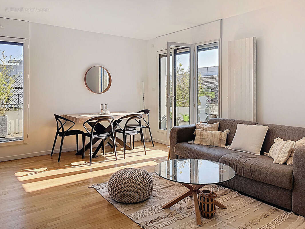 Appartement à SURESNES