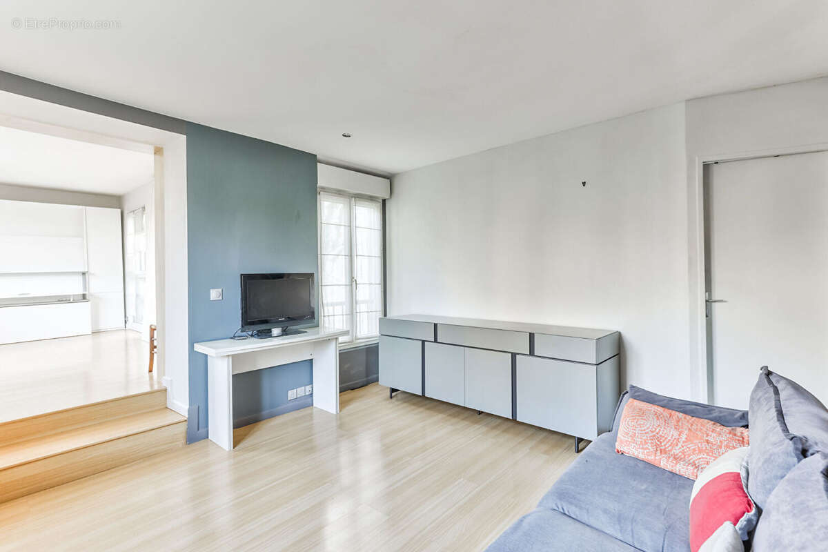 Appartement à PARIS-14E