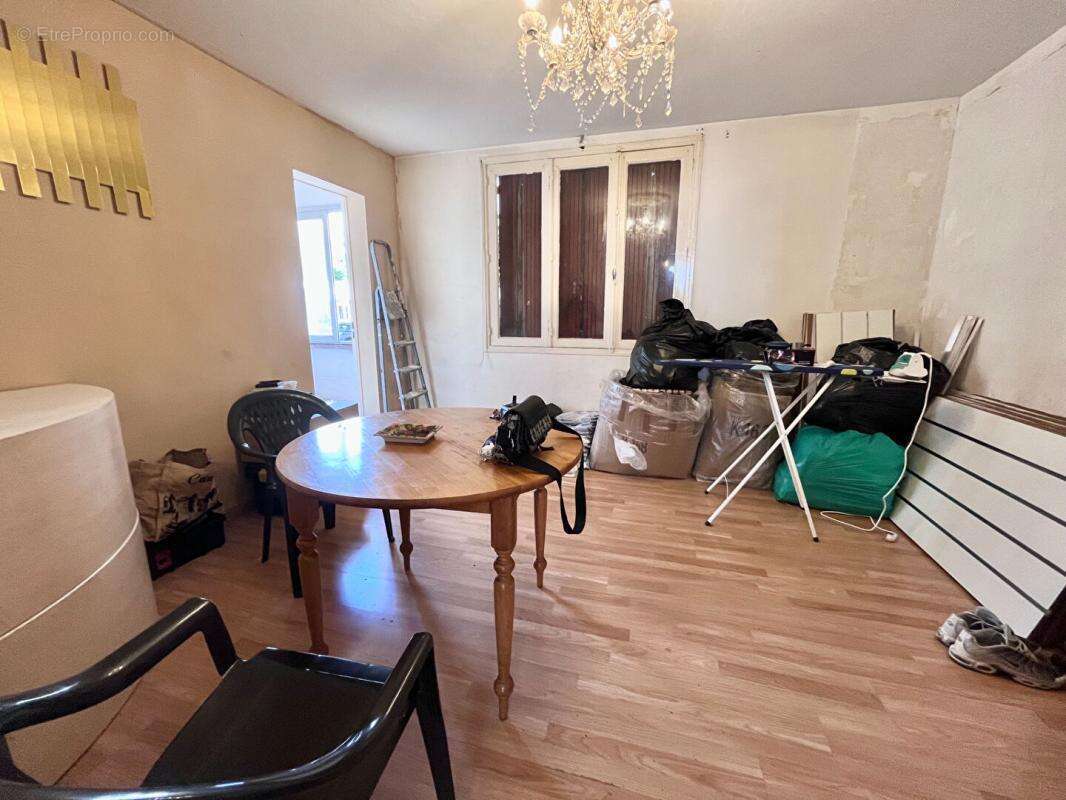 Appartement T3  de 61 m² à rénover, dans le secteur prisé du moulin à vent en rez-de-chaussée - photo 2