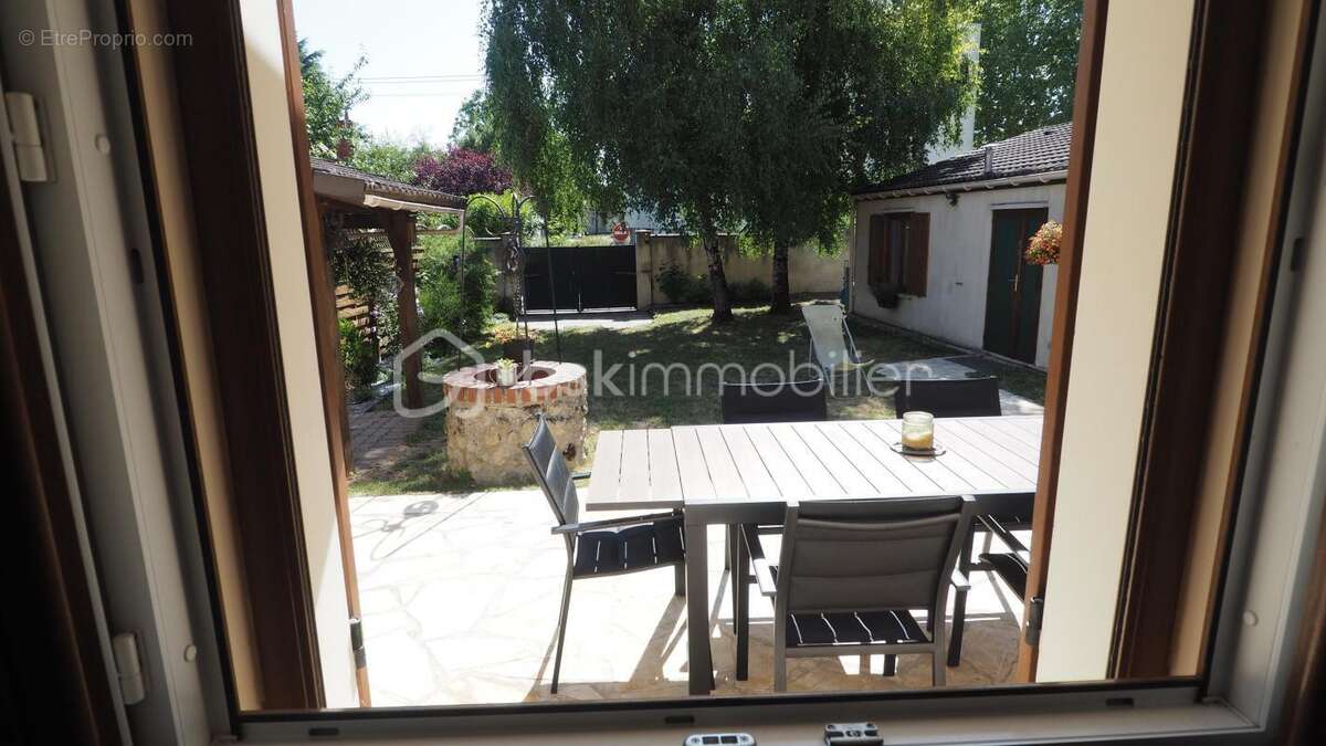 Maison à SAINT-JEAN-DE-LA-RUELLE