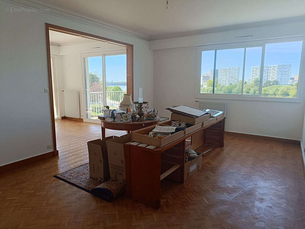 Appartement à SAINT-SEBASTIEN-SUR-LOIRE