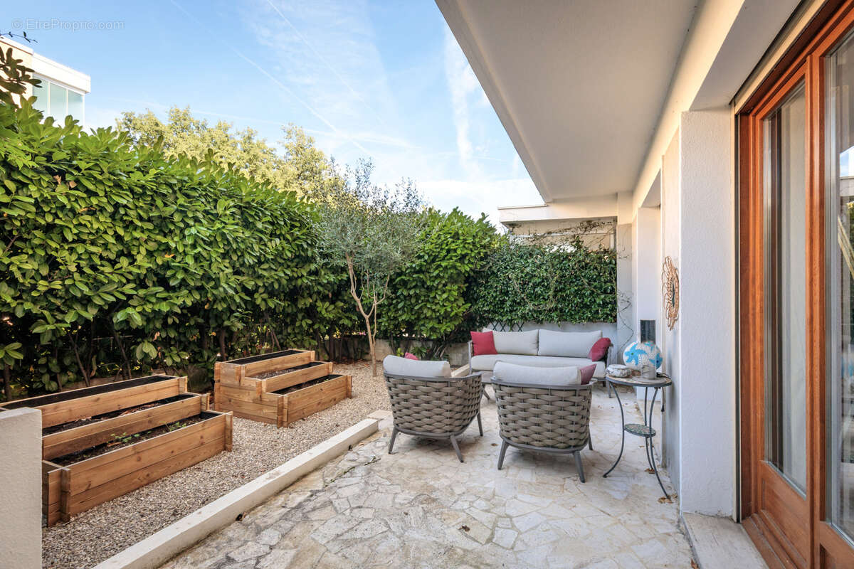 Appartement à LE CANNET