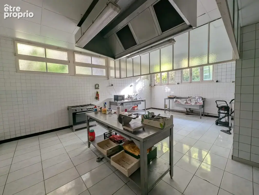 Maison 28 pièces 577 m² à vendre à Ceignes (01430) - photo 6