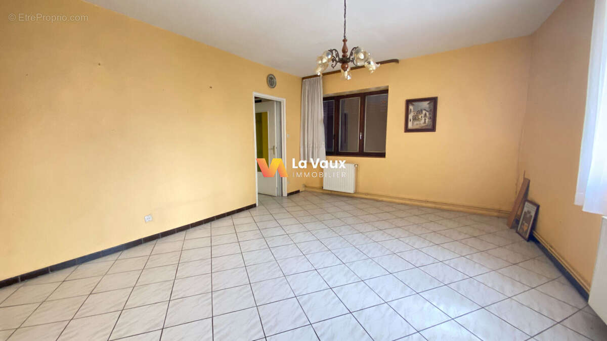 Maison Bouxières Aux Dames 5 pièces 98.22 m2 A deux pas de " La Pelouse" venez vous aérer. - photo 4
