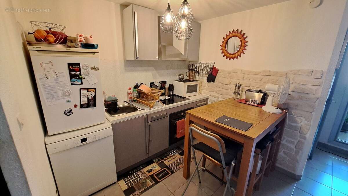 Sete - appartement type 2 avec loggia & parking (privatif) - vendu loué - photo 3
