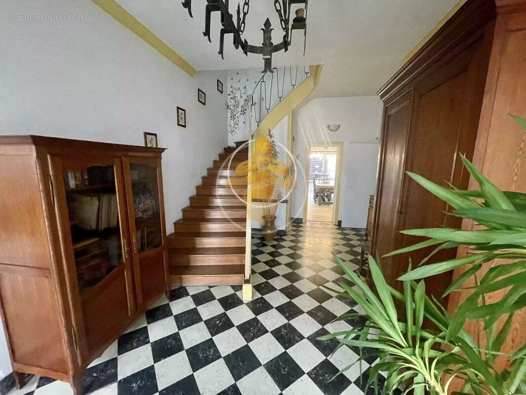 Maison à CHARMES