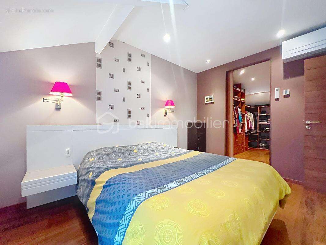 Maison à VIGNEUX-SUR-SEINE