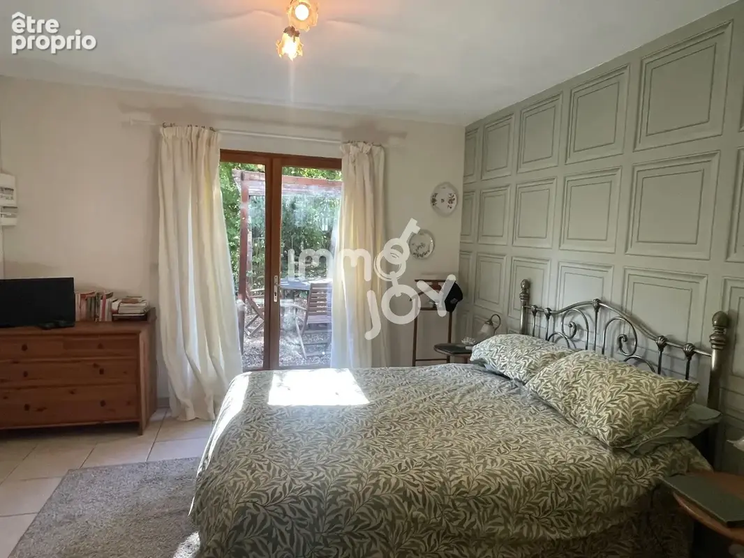 Entre Mamers et Mortagne au Perche, en village, maison de pays avec dépe,dances sur 1566 m2 de jardin arboré.. - photo 8