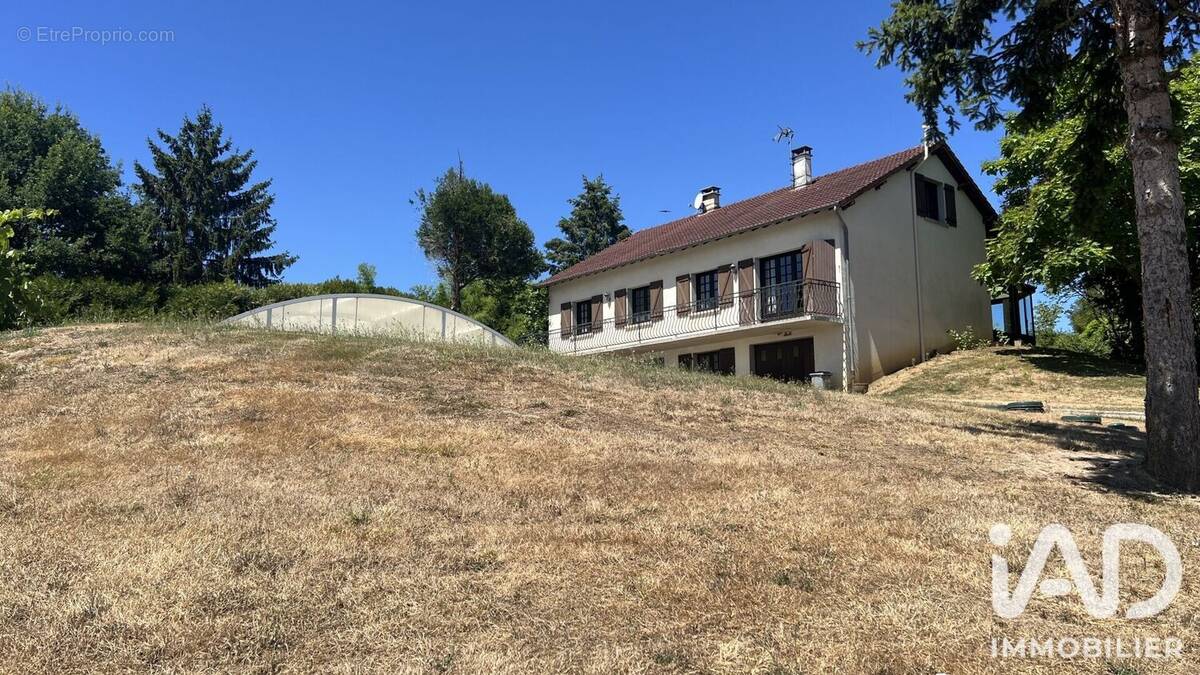Photo 1 - Maison à SAINT-HILAIRE-BONNEVAL