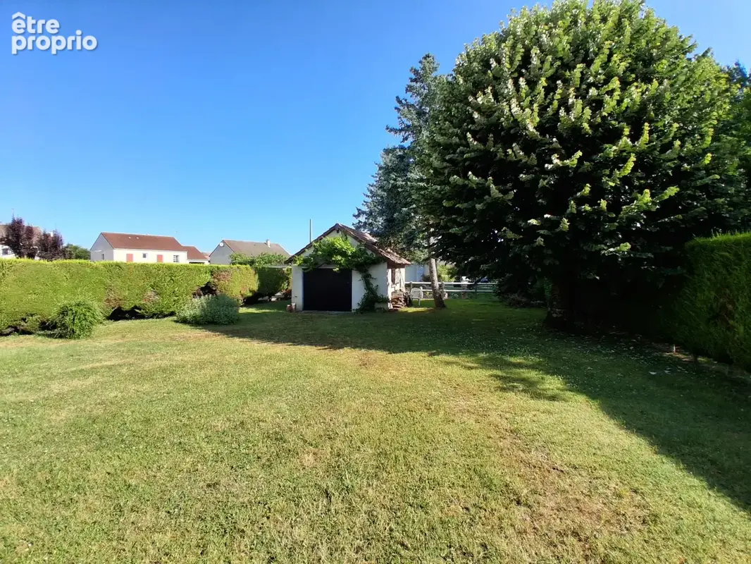 Pavillon avec garage, jardin clos et arboré - photo 4