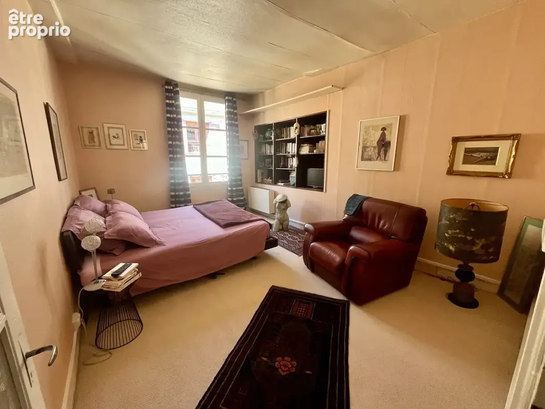 Appartement deux chambres rue du Consulat - photo 9