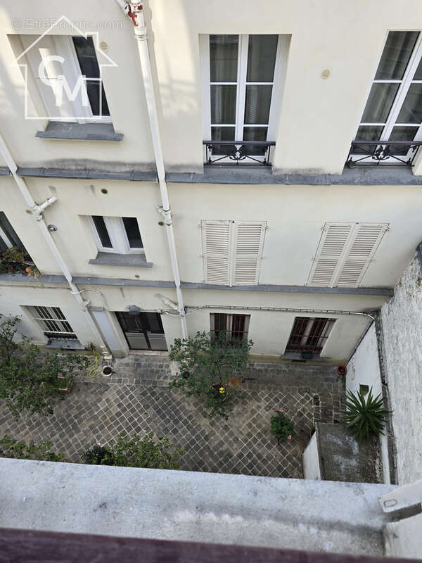 Studio 11,81 m2   Paris 17ème   Rue Legendre - photo 8