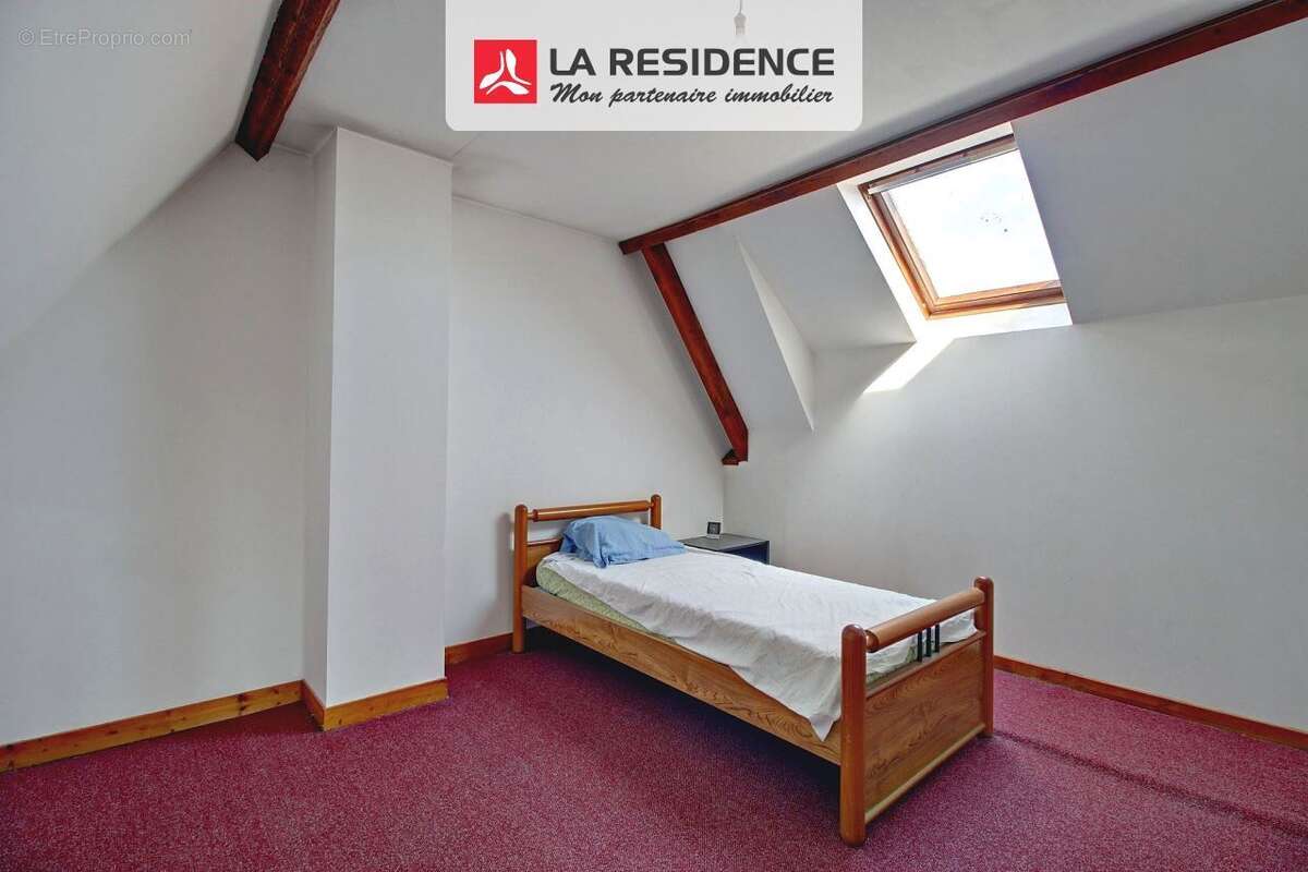 Maison 237 m² à Oissel  - photo 9