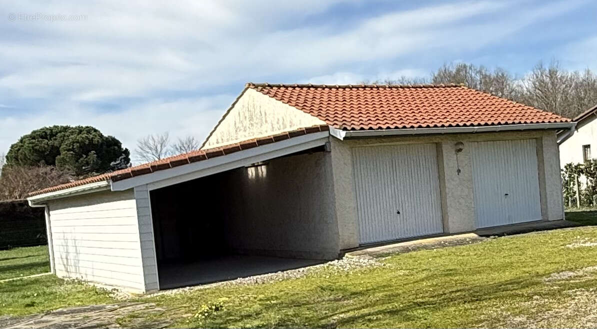 Terrain à MONTAUBAN