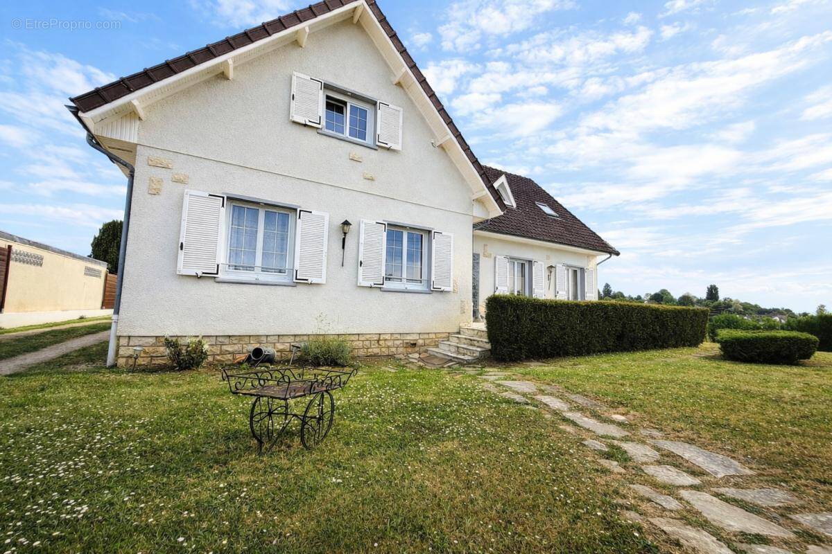 Maison à VARENNES-VAUZELLES