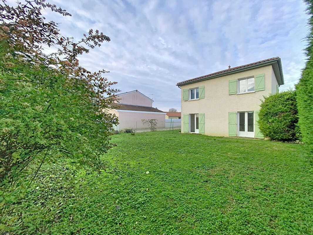 Maison à MEXIMIEUX
