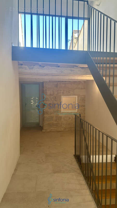 Appartement à UZES