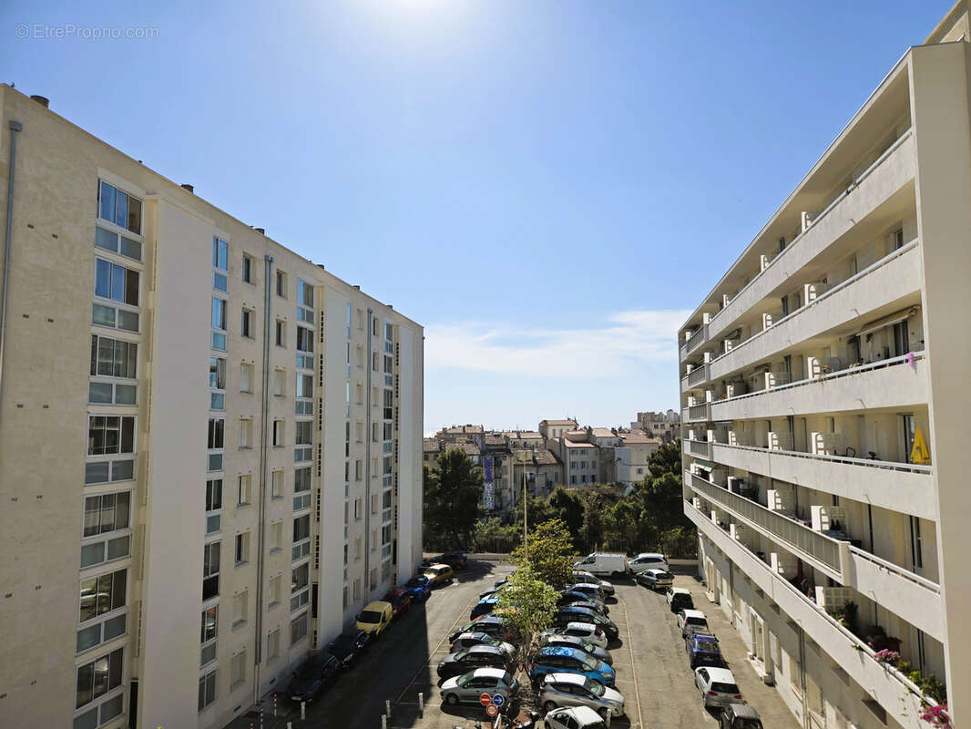 Appartement à MARSEILLE-3E