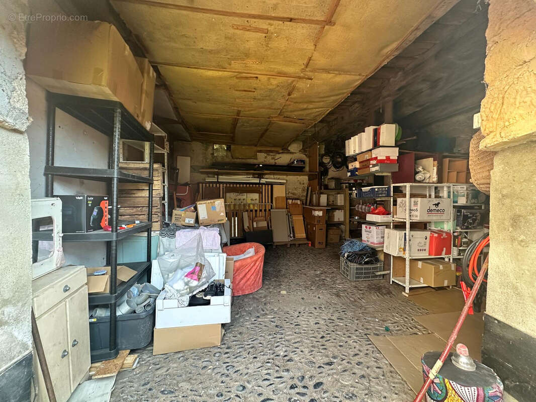 Maison à LIVINHAC-LE-HAUT