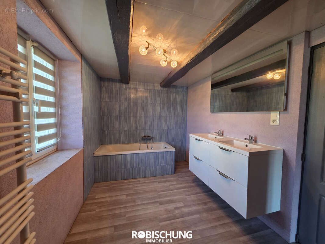 TRAUBACH LE BAS : Maison de 187 m2 avec dépendance - photo 4