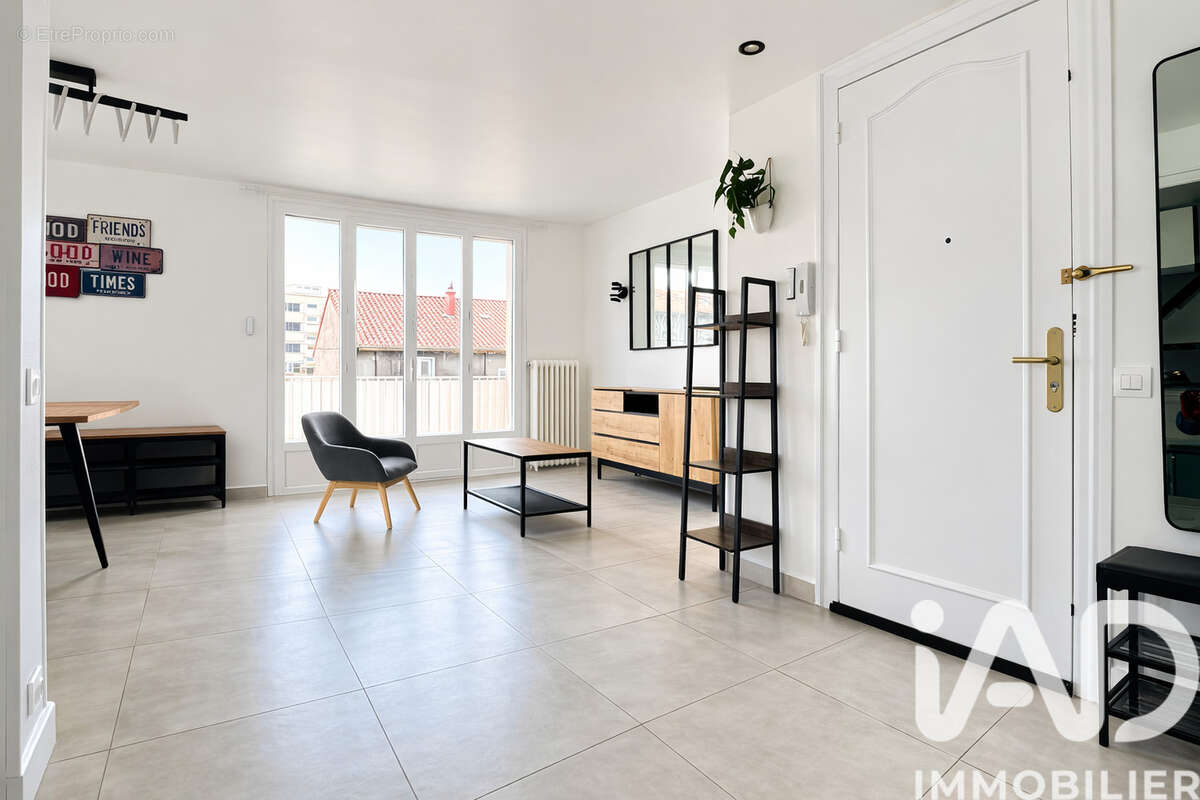 Photo 3 - Appartement à SAINT-ETIENNE