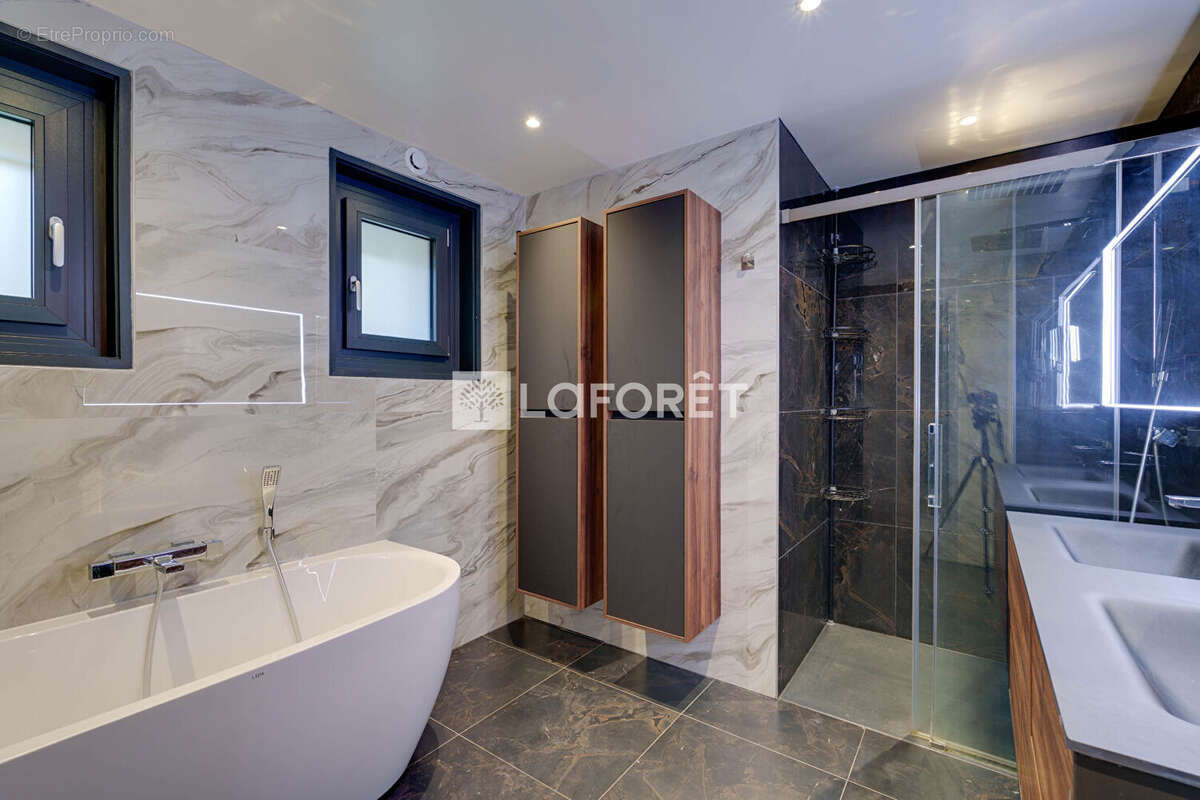 Maison Lugrin 8 pièces 173.17 m²  avec piscine - photo 5