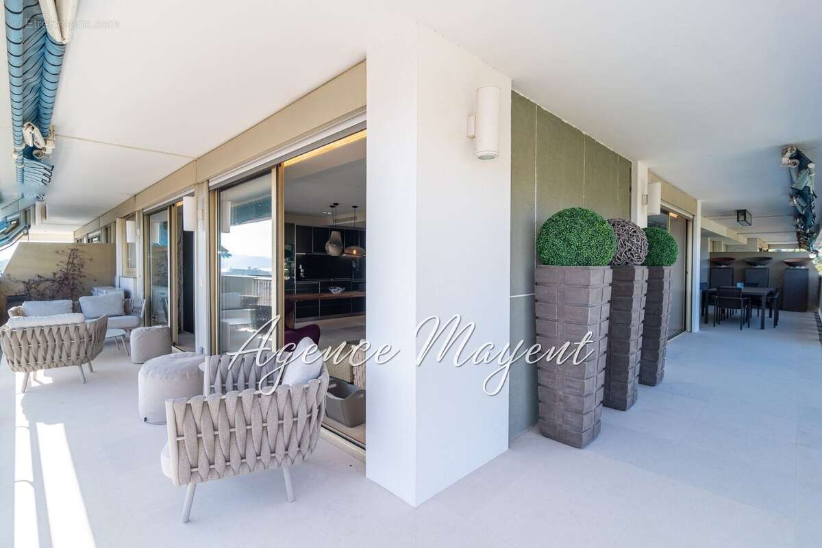 Appartement à CANNES