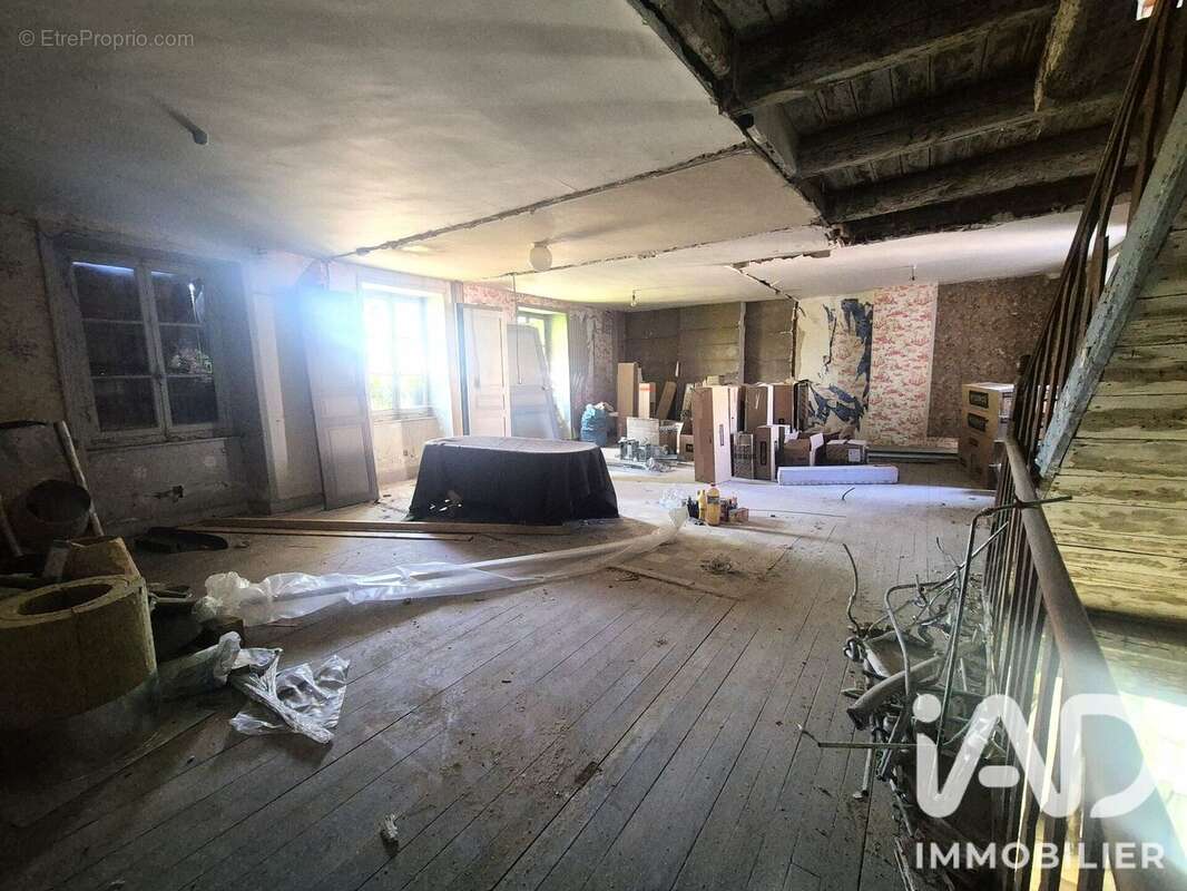 Maison 150 m² à Vernet-La-Varenne  - photo 5