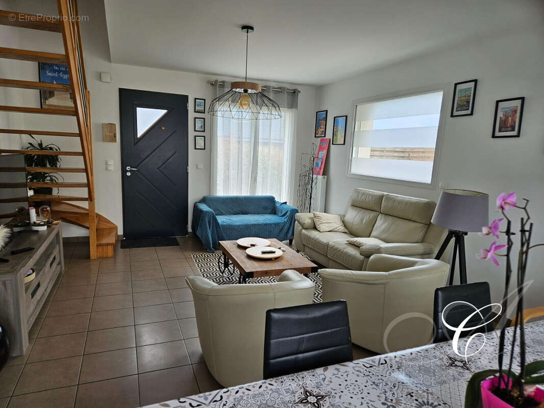 Salon - Maison à PLEURTUIT