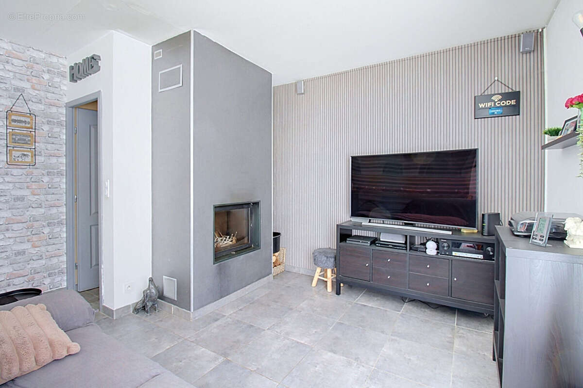 Maison à AMPUS