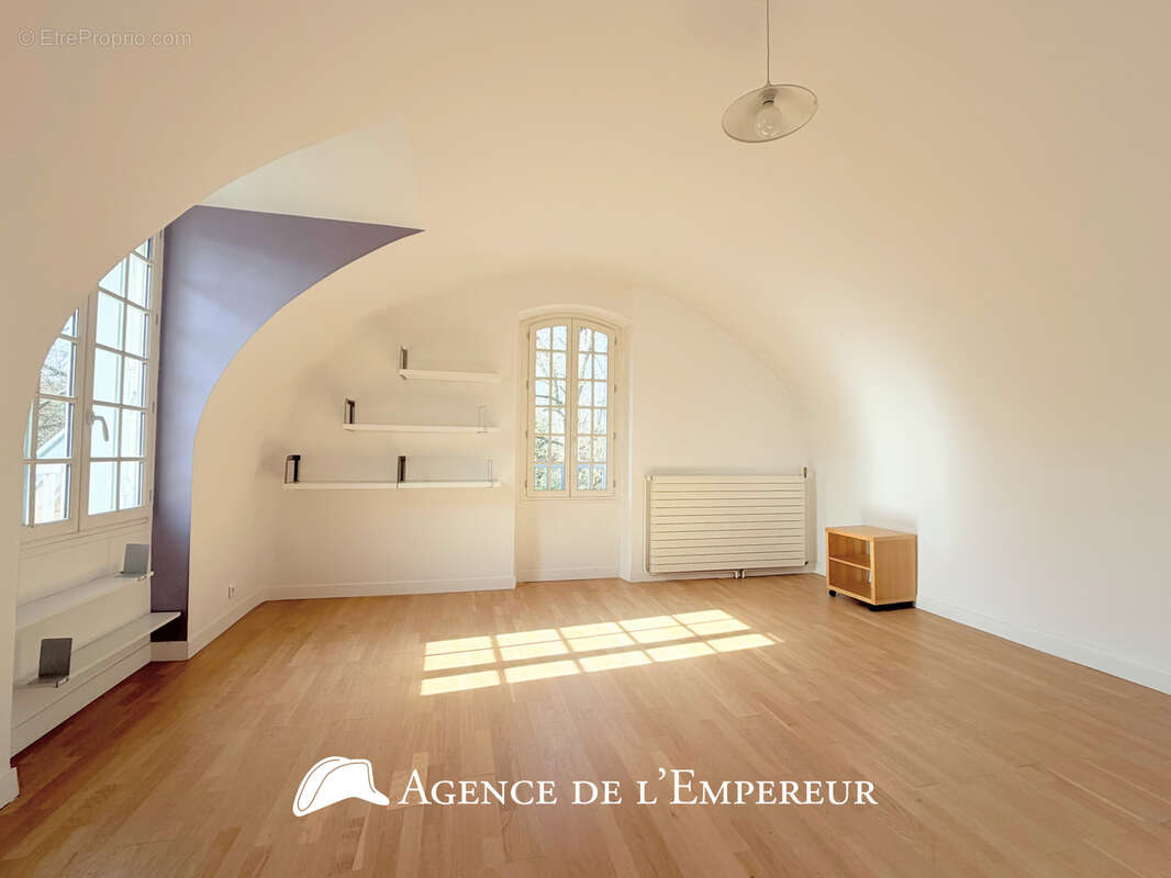 Demeure dans le Parc de la Malmaison, parcelle de 3 000 m2 - photo 19
