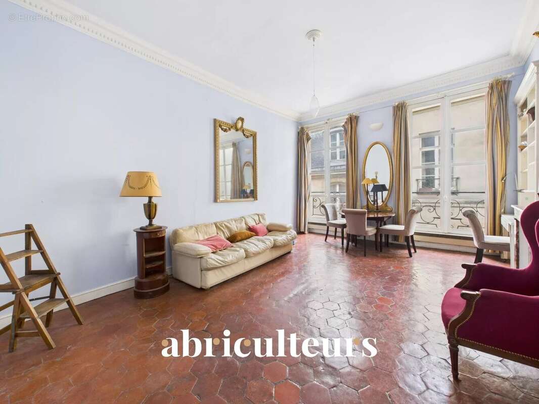 Appartement à PARIS-4E